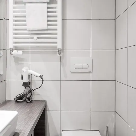 Aparthotel Numa Viktoria 4*