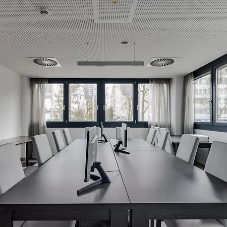 Numa Viktoria Aparthotel