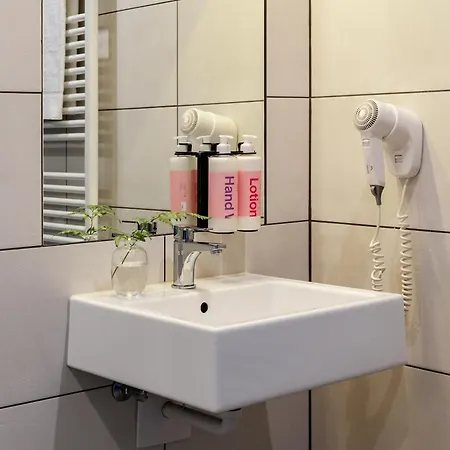 아파트호텔 Numa Viktoria 4*