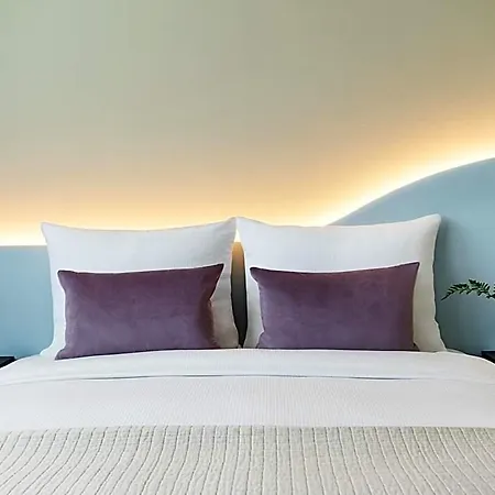 Numa Viktoria Aparthotel 4*