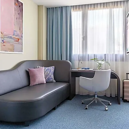 Numa Viktoria Aparthotel 4*
